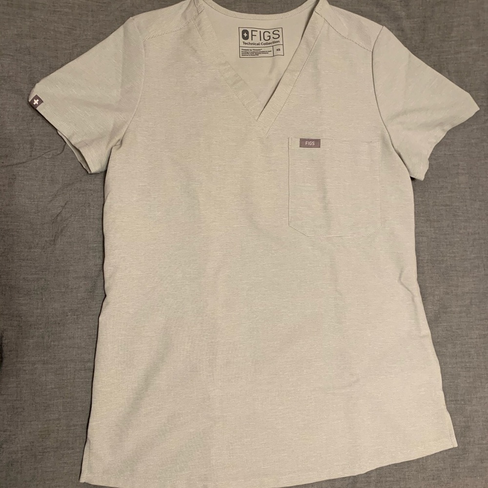 Figs Space Grey Catarina Scrub Top